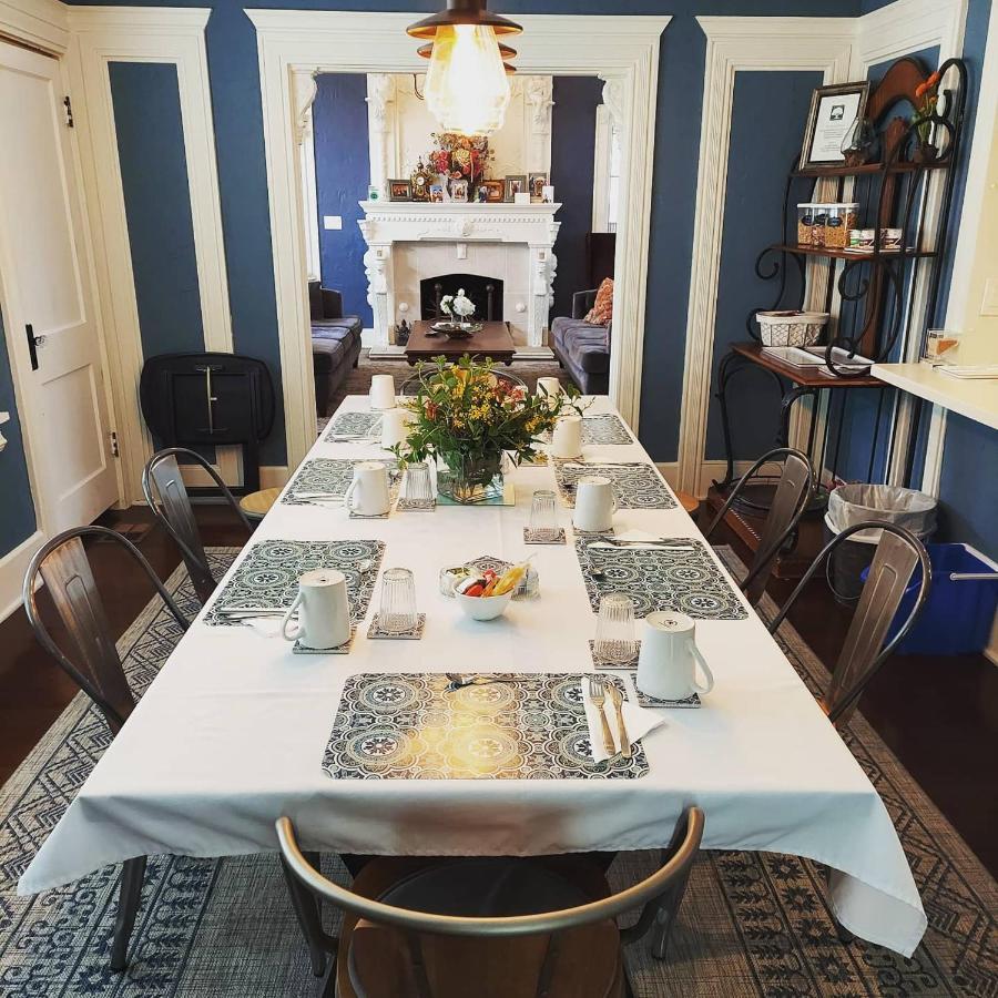 The Kenwood Gables Bed & Breakfast St. Petersburg Bagian luar foto