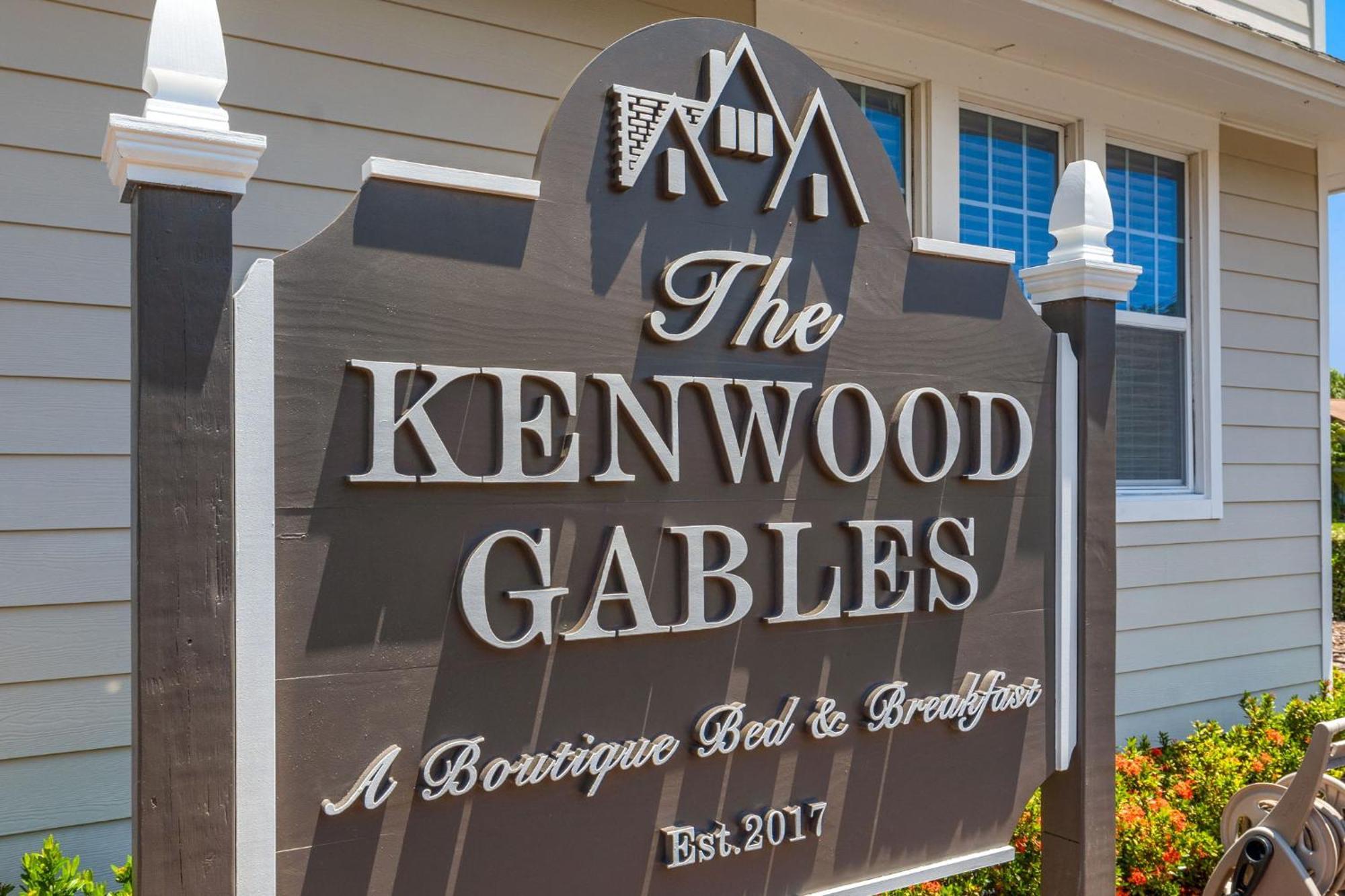 The Kenwood Gables Bed & Breakfast St. Petersburg Bagian luar foto